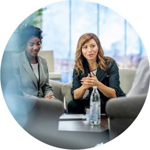 Kleine Bühne – große Wirkung: Wie du in Meetings und Runden echte Führungspräsenz zeigst